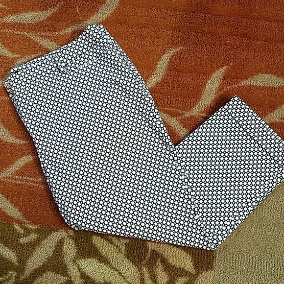 7th Avenue Cropped Pant - Picture 2 of 5